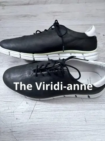 The Viridi-anne 블랙 스니커즈 통굽 플랫폼