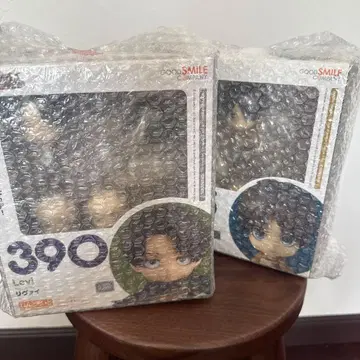 진격의 거인 넨도로이드 리바이 엘렌 묶음 판매