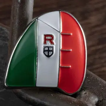 [ GBL ] 새상품 붉은 돼지 디자인 핀 배지 꼬리 날개 지브리