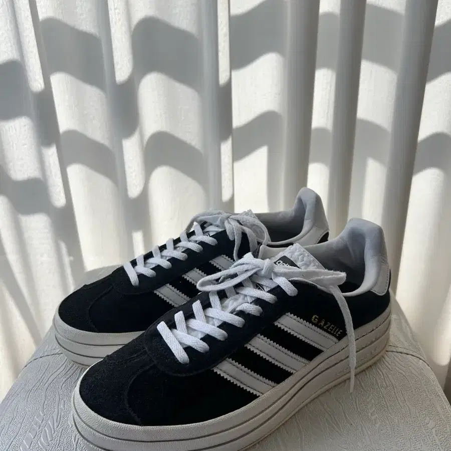adidas gazelle silver green womens Adidas Gazelle Indoor Grey Suede Sneakers main image 1