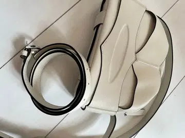 루포 바르셀로나 한정판 숄더백 2way 화이트 미니 숄더백