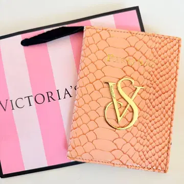 소량 있음 Victoria's Secret 여권 케이스 베이지 No.2