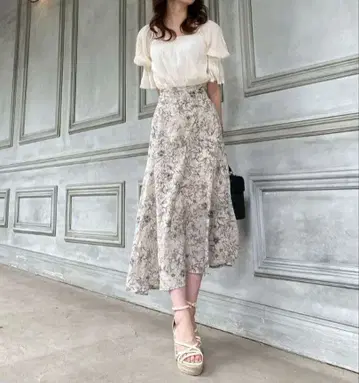 립서비스 하이웨스트 레이스업 머메이드 스커트 S 베이지 계열 꽃무늬