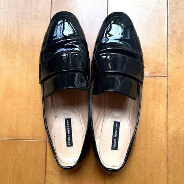 파비오 루스코니 블랙 에나멜 로퍼 37사이즈