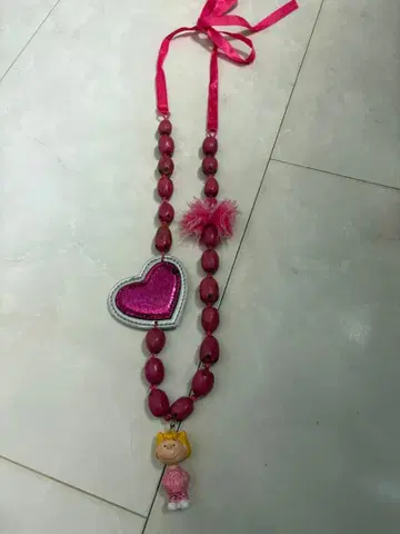 캐릭터 굿즈 핑크 목걸이