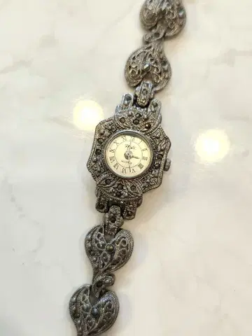 마카사이트 손목시계 마카사이트 앤티크 하트 스톤 실버