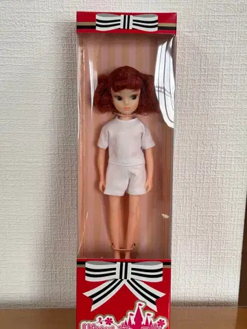리카짱 인형 복각판 초대 리카짱 화이트와 그린 의상