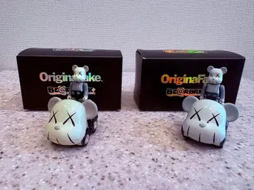 [ 귀중 ] 오리지널 페이크 KAWS 초로Q 베어브릭 피규어