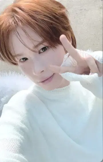 TWS COMPACT ver. KYUNGMIN play hard 깃털