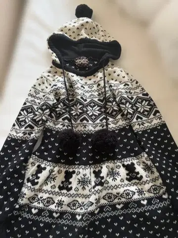 TRALALA 노르딕 무늬 모자 꽁지 니트 원피스