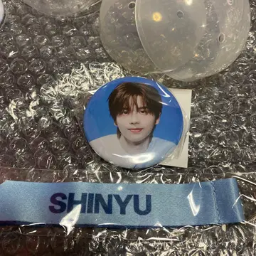 TWS 가챠가챠 신유 캔뱃지 리본 키링 캡슐