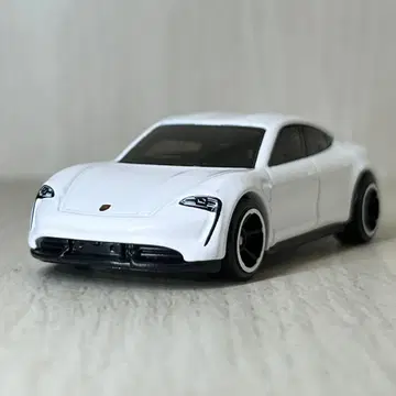 핫휠 포르쉐 타이칸 터보 S