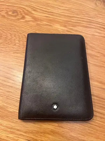 몽블랑 여권 케이스 브라운