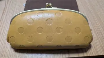 Zucchero 도트 무늬 가마구치 장지갑