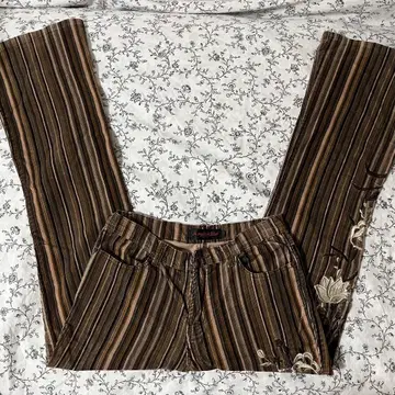 빈티지 부츠컷 벨로아 팬츠 꽃무늬 자수 프랑스 구제 의류 y2k 개성있는