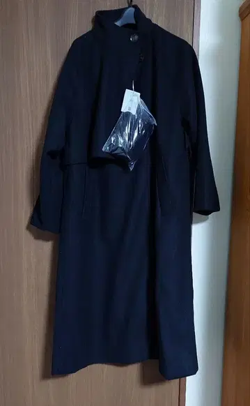 y/m by 나토리카 스탠드 카라 케이프 코트