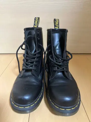 닥터 마틴 23cm 1460 8홀