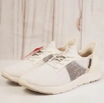 택 포함 미사용품 PUMA SOFTRIDE REMI EASE IN LEO