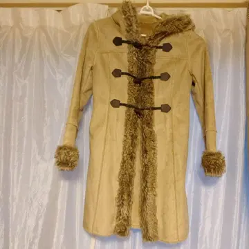 코트 beatrice 후드 부착 무스탕 코트 E53602