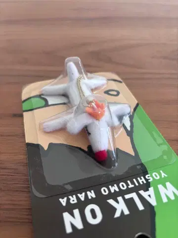 [ 새상품 미개봉 ] 나라 요시토모 WALK ON 키링