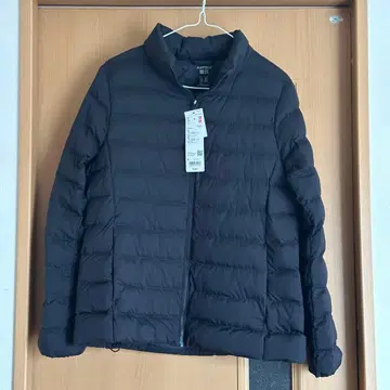 유니클로 퍼프 테크 다운 자켓 블랙 L