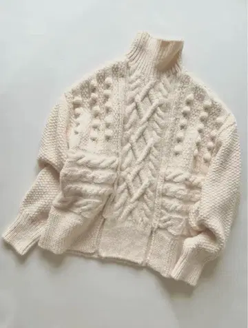 ZARA 팝콘 니트 폼폼 케이블 니트 스웨터