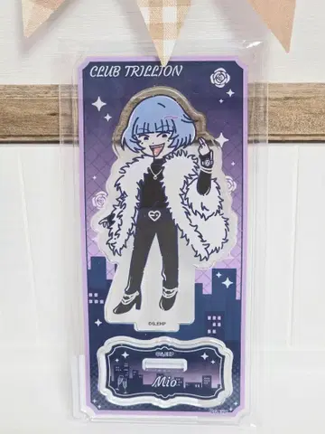 에브리데이 호스트 미오 레토팝 아크릴 스탠드