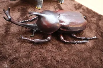 커다란 장수풍뎅이 피규어