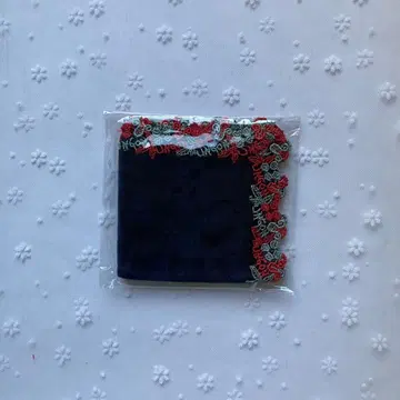 근자와 레이스 손수건 링곤베리 네이비 미개봉 새상품