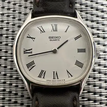SEIKO 쿼츠 손목시계 화이트 다이얼 가죽