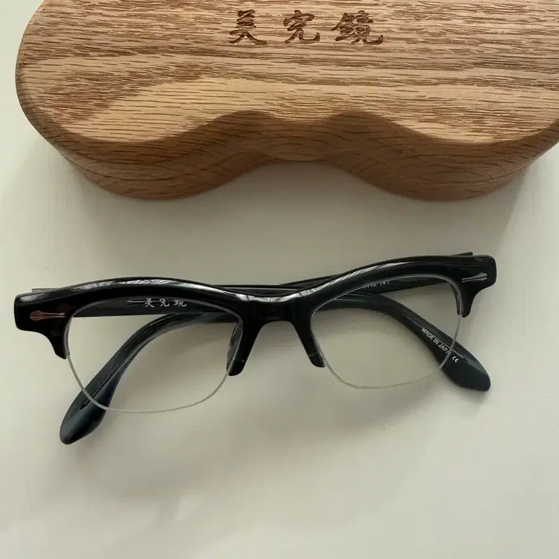미완경 0301 1112 안경