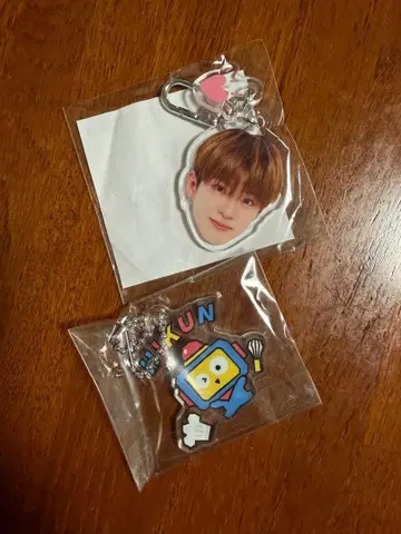 TREASURE 얼굴 아크릴 키링 캡슐 토이 아사히 희로애락 TRUZ