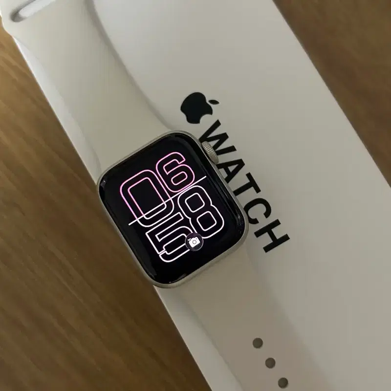 애플워치 SE 3세대 40mm 스타라이트