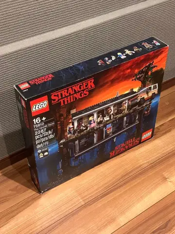 LEGO Stranger Things 75810 Upside Down