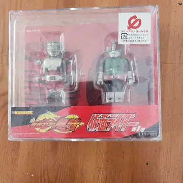메디콤토이 KUBRICK 가면라이더 피규어 세트