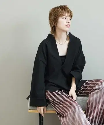 미사용 택 포함 그레디 브릴리언트의 아젠 젠 깊은 슬릿 블라우스