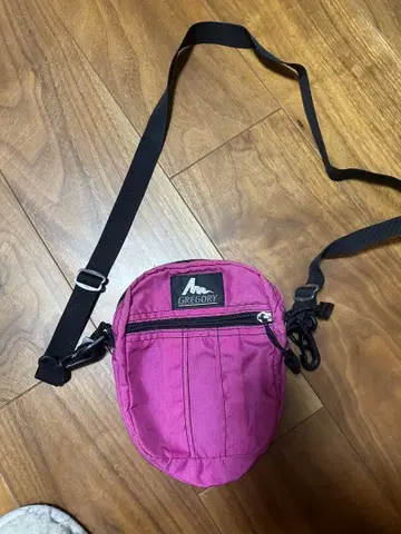 GREGORY 핑크 숄더백 M 사이즈