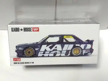 MINI GT 1/64 BMW M3 (E30) Kaido Works V1