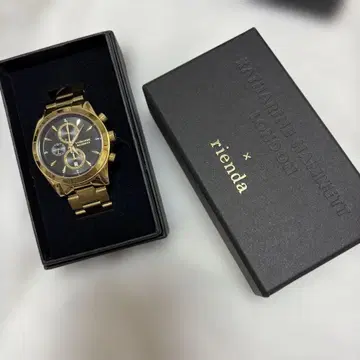 캐서린 햄넷 손목시계 골드 한정판 레어 콜라보 모델