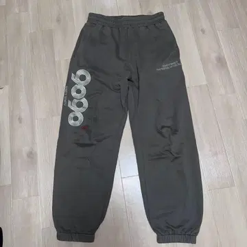 9090 로고 스웻팬츠 차콜 그레이 XL 사이즈