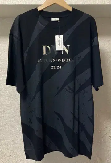 드리스반노튼 티셔츠 M