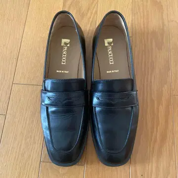 PASCUCCI (파스쿠치) 가죽 코인 로퍼 블랙