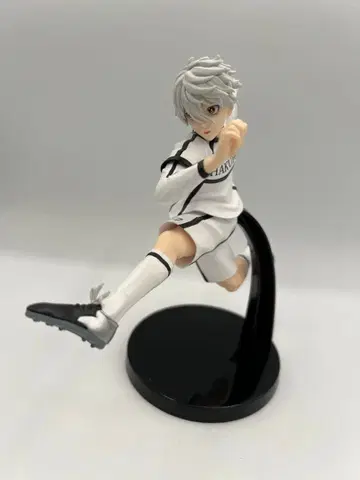 블루 록 나기 세이시로 피규어