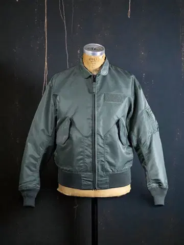 오늘 한정 가격! XL 사이즈 CWU-36P 라이트 존 플라이트 자켓