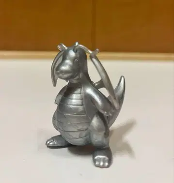 포켓몬 망나뇽 고무 인형 은색 지우개 닌텐도 새상품급