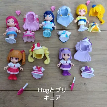 Hug와 프리큐어 피규어 세트