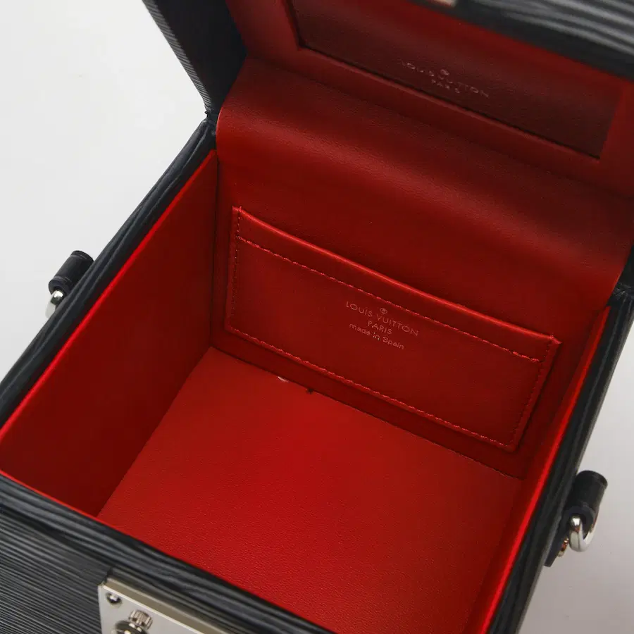 路易威登（LV）Bleecker Box Epi 皮革斜挎包
