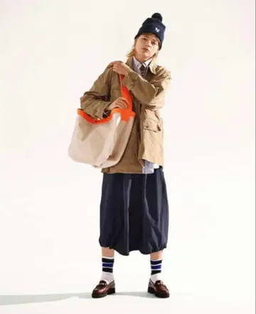 BEAMS 보이 뉴스 페이퍼 백