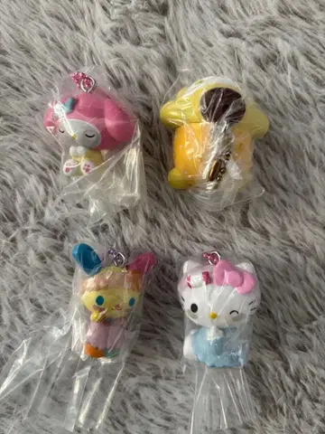 산리오 캐릭터즈 GRWM 마스코트 참 마이멜로디 키티 우사하나