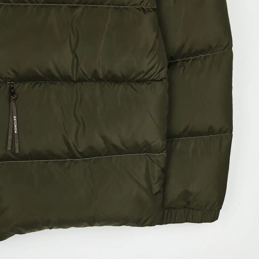 Moncler Tuleries 短款羽绒服
